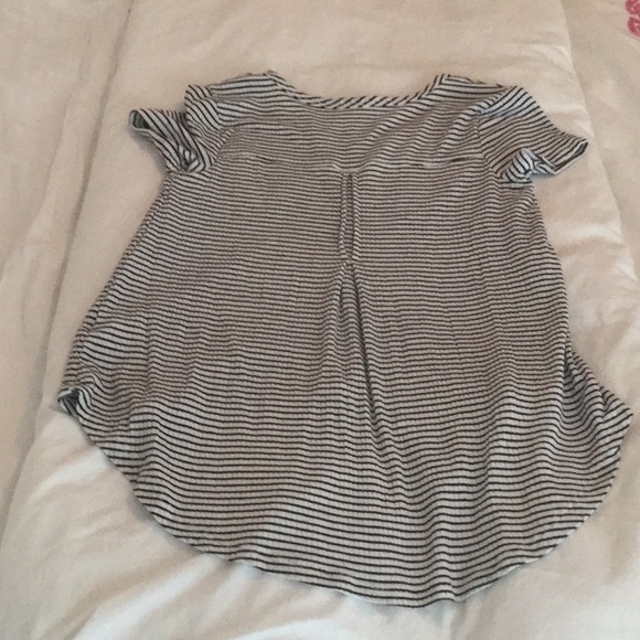 Black and white stripe tee. - Picture 3 of 4